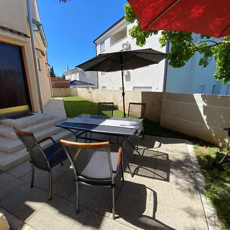 아파트 Primo - 풀라