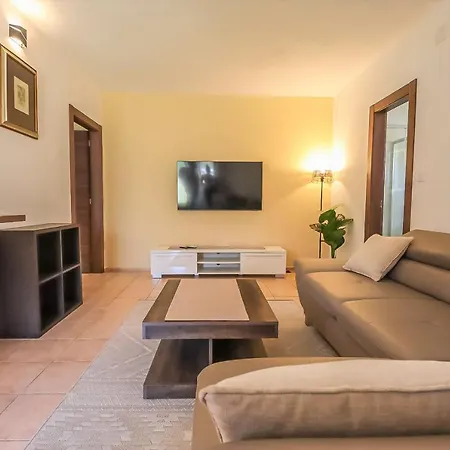 Appartement Primo - *