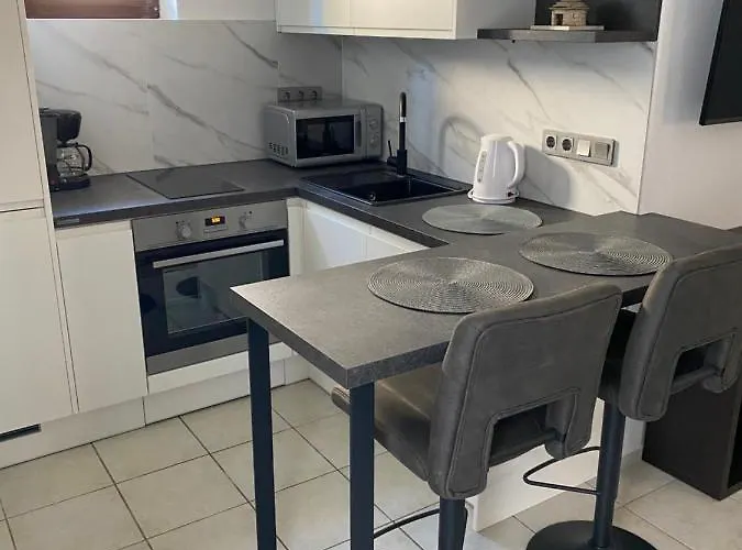 Appartement Primo - *