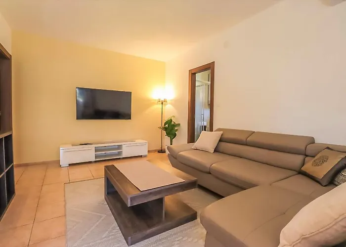 Apartment Apartments Primo - Pula *